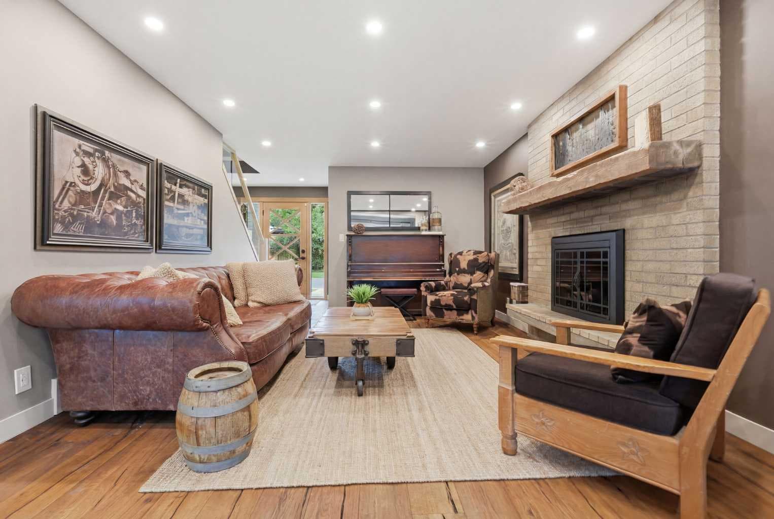 349 Capri Avenue NW — photo 4