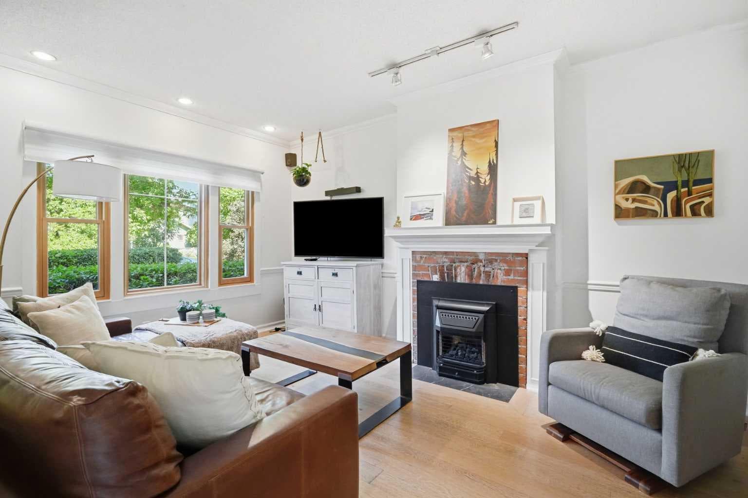1422 2 Street NW — photo 4