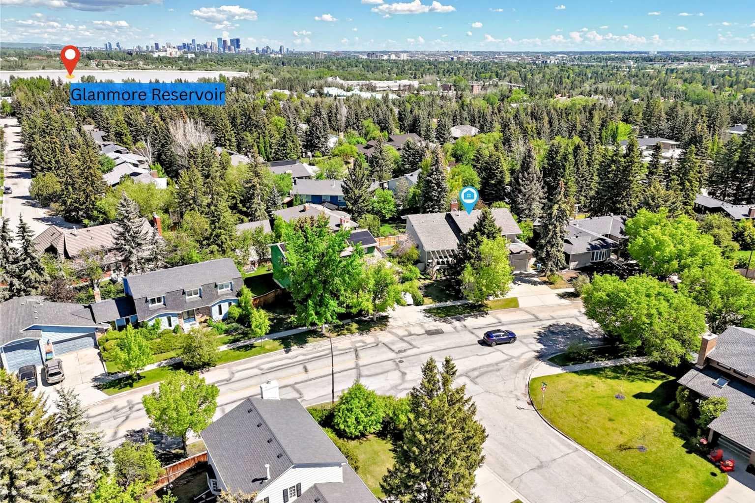 1912 Palliser Drive SW — photo 2