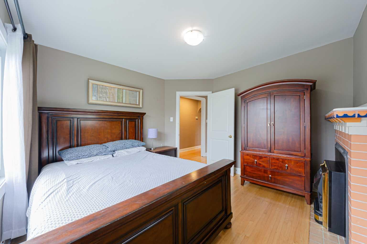 1621 4 Street NW — photo 4