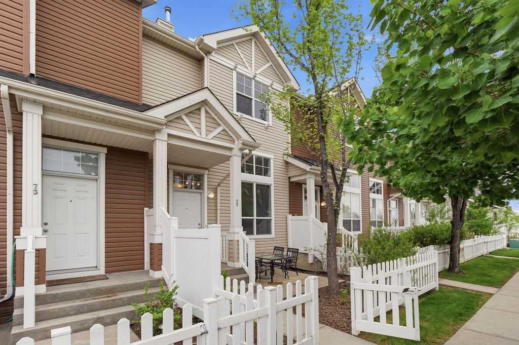 77 Elgin Gardens SE — photo 1