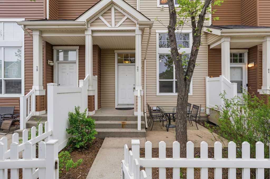 77 Elgin Gardens SE — photo 3