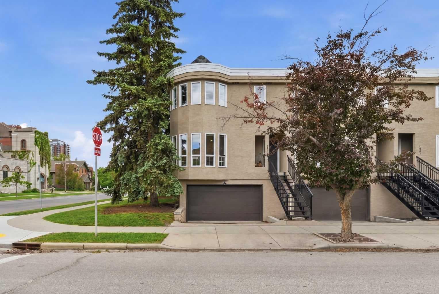 1321 10 Street SW — photo 2