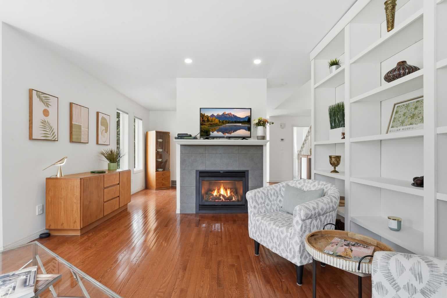 1321 10 Street SW — photo 3