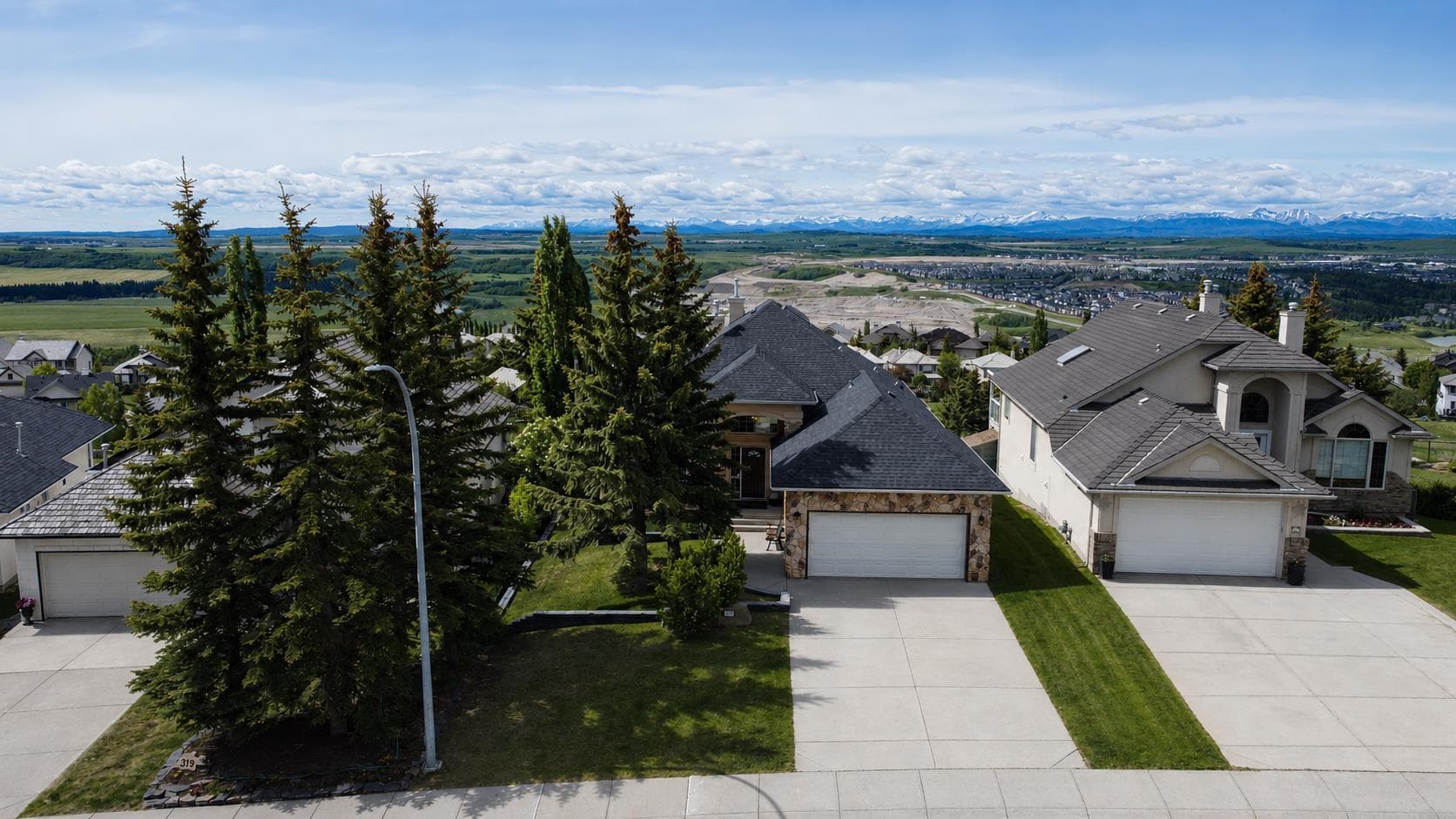 321 Gleneagles View — photo 1