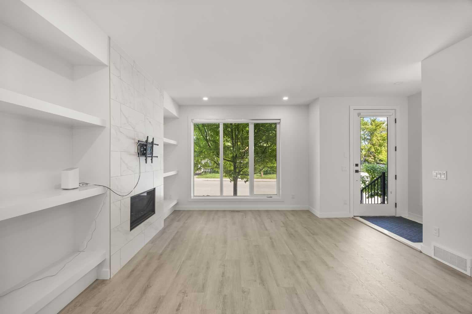2105 5 Street NW — photo 3