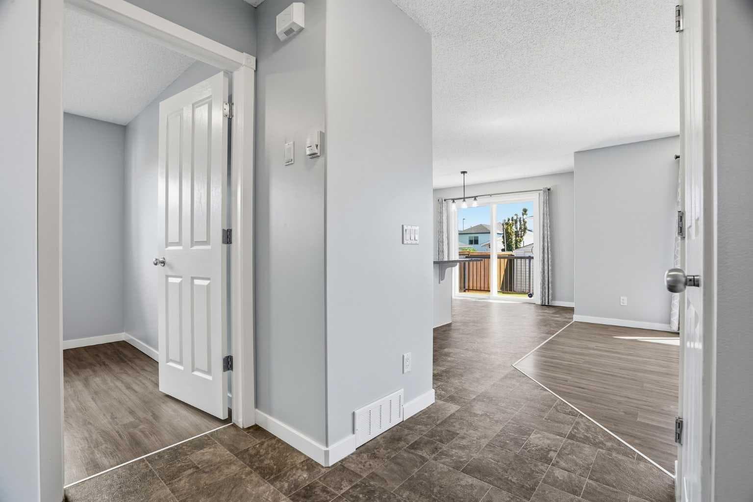 207 Sagewood Drive SW — photo 4