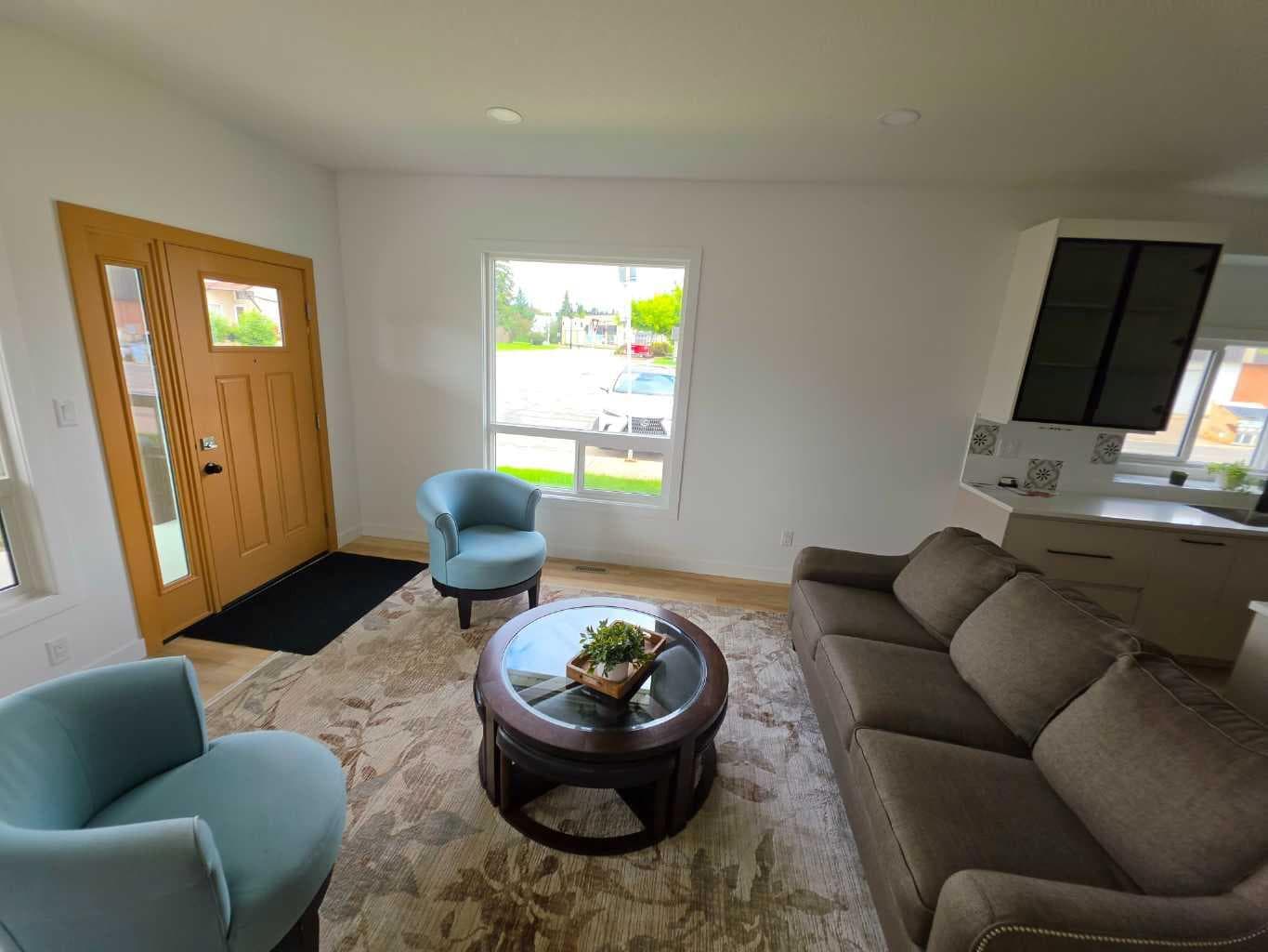 #2, 4738 49A Avenue — photo 4