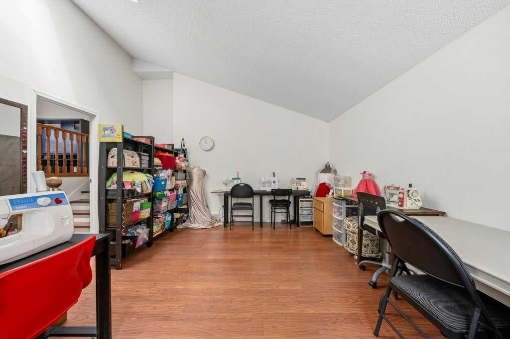 112 Cedargrove Way SW — photo 5