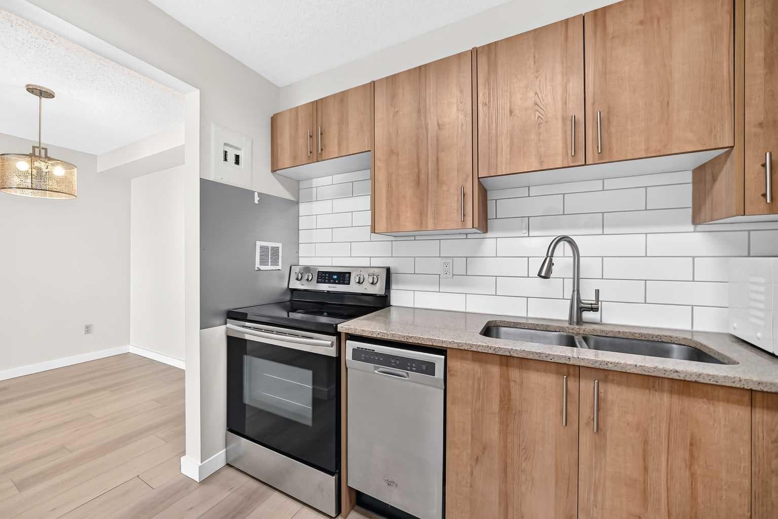 6102, 315 Southampton Drive SW — photo 3