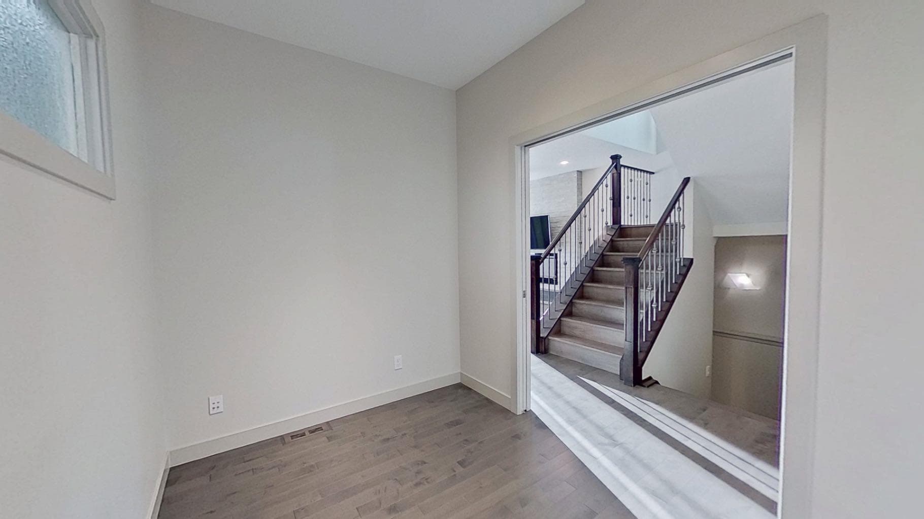78 Cranarch View SE — photo 3