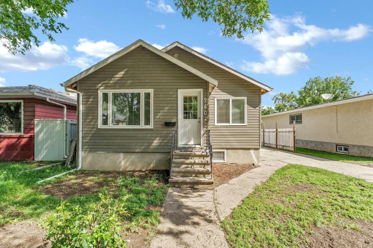 960 5 Street SE — photo 1