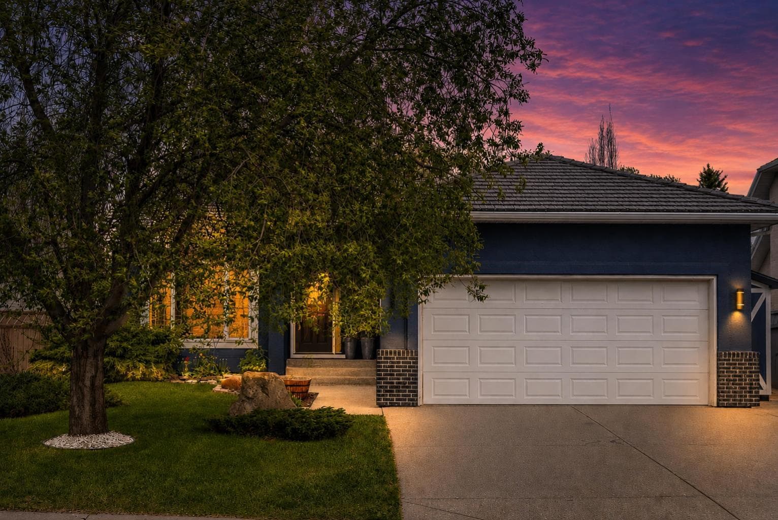 260 Westchester Way — photo 1