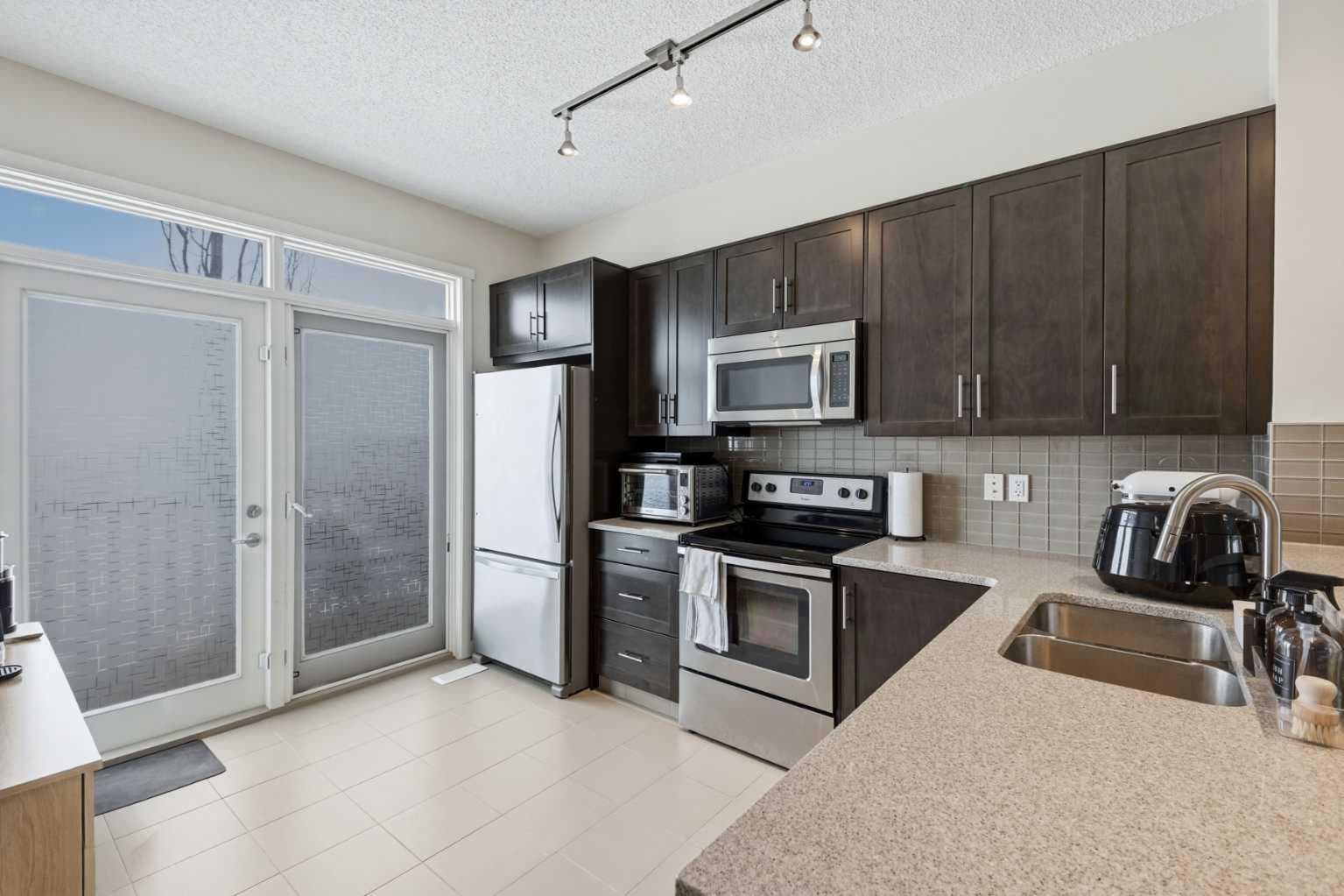 214 Nolanfield Villas NW — photo 4
