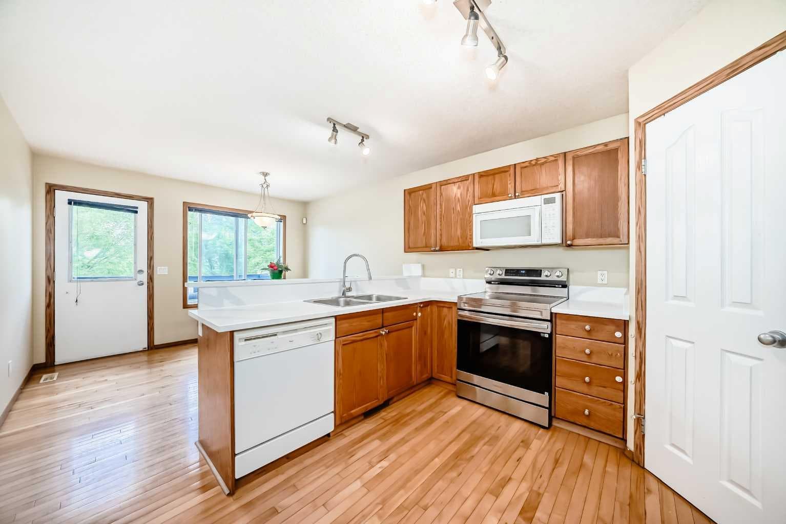 30 Covehaven View NE — photo 5