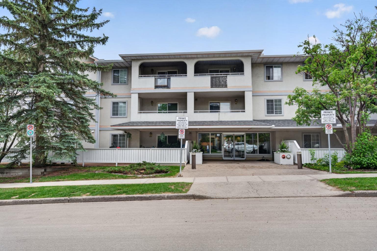 105, 1733 27 Avenue SW — photo 1