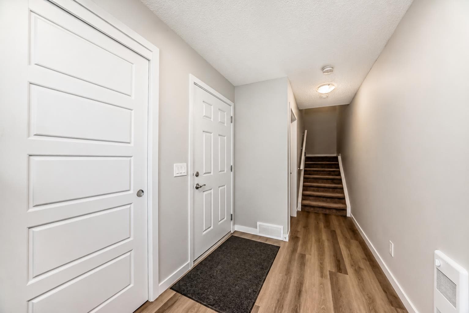 806, 32 Red Embers Parade NE — photo 3