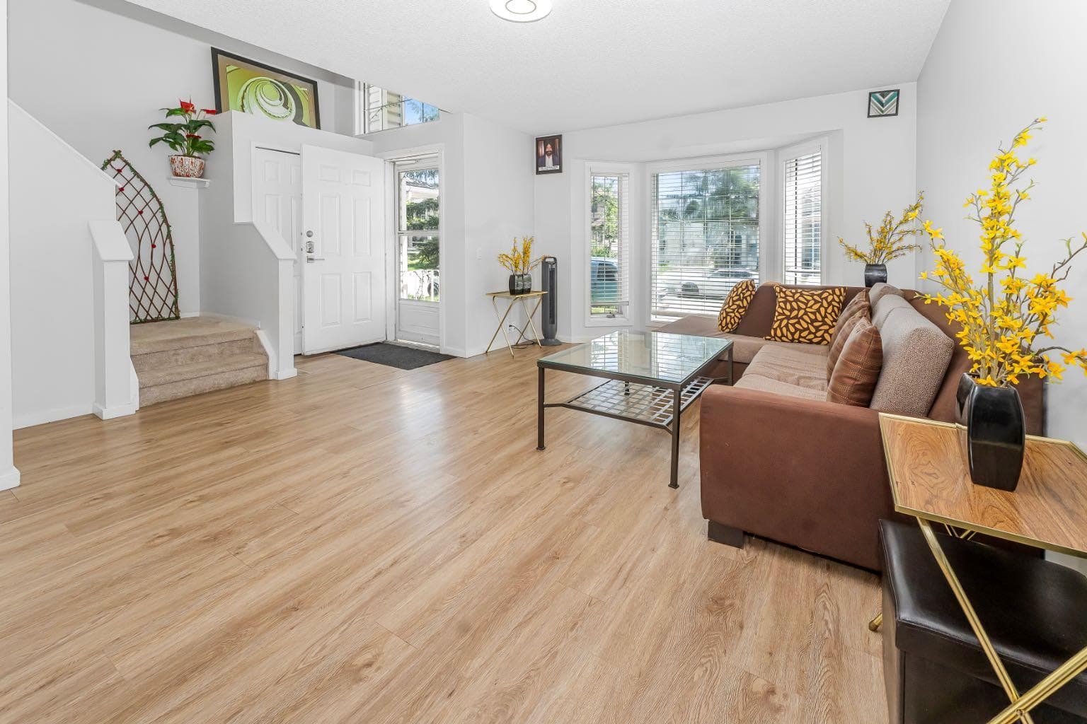 369 Martinwood Place NE — photo 3