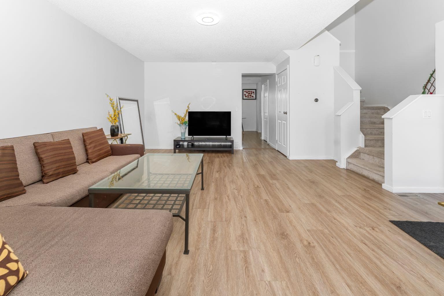 369 Martinwood Place NE — photo 4