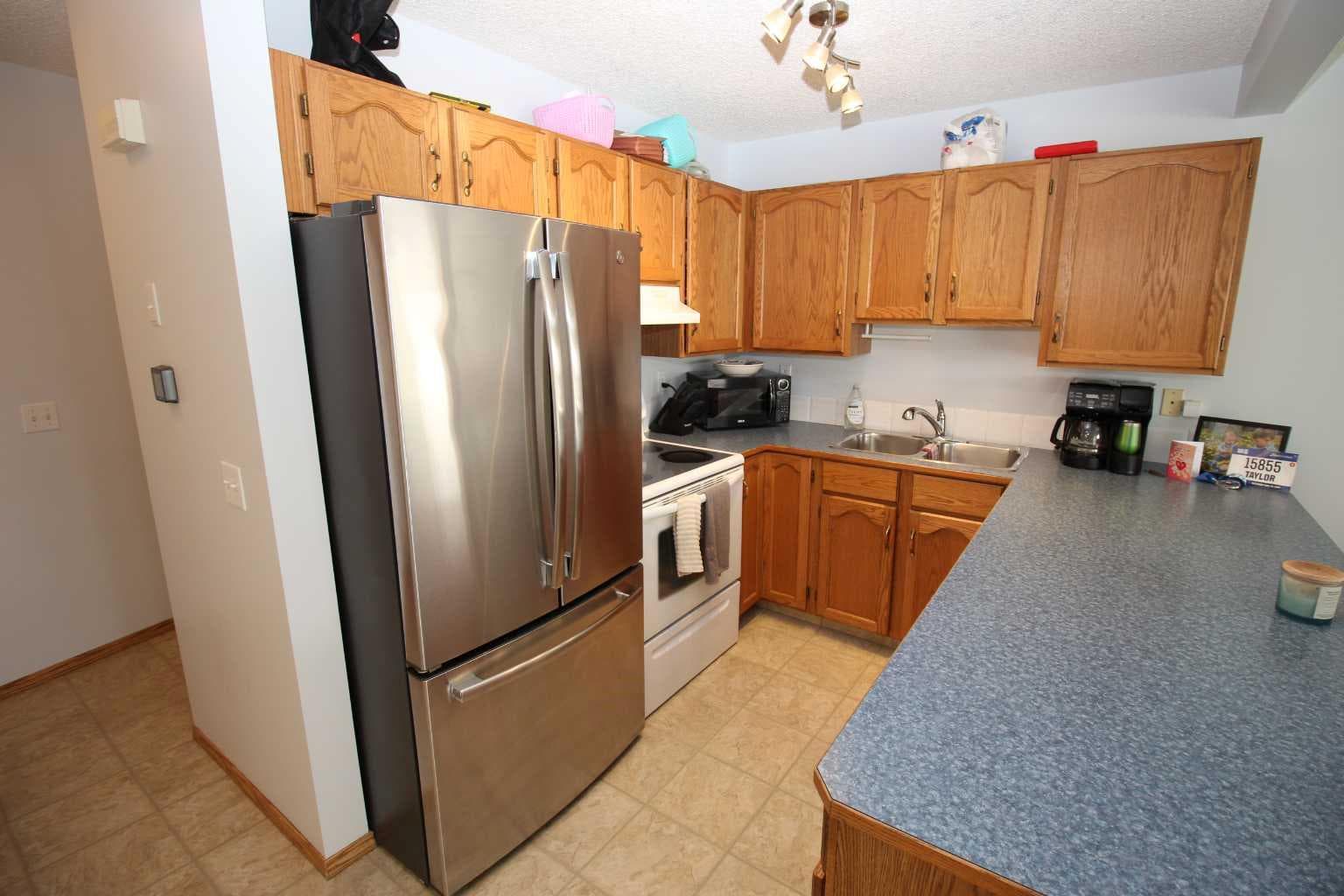 215 Millview Green SW — photo 2