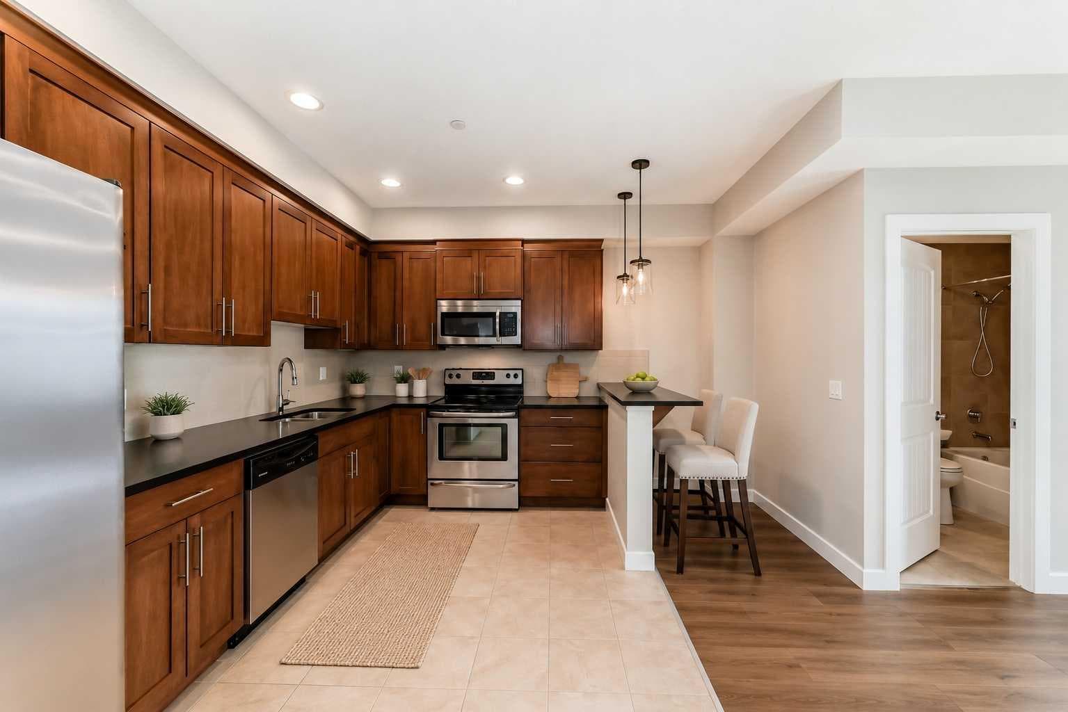 110, 1005A Westmount Drive — photo 3