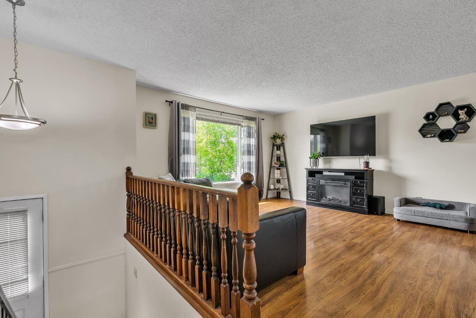 502 Maplewood Drive — photo 4