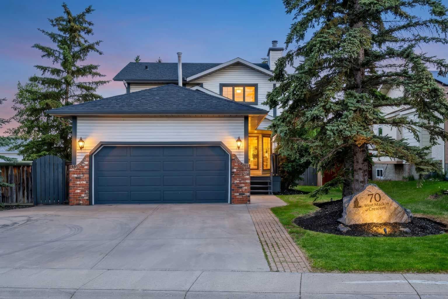 70 West Mackay Crescent — photo 2