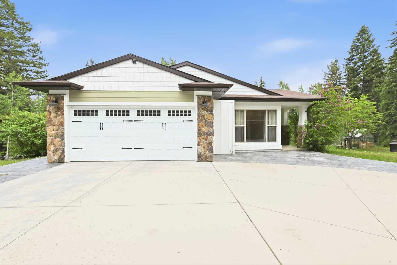 52 Woodlands Drive — photo 1