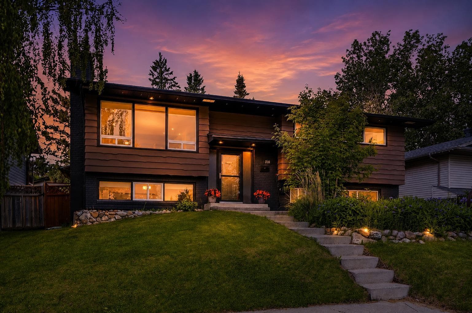 316 Canniff Place SW — photo 1