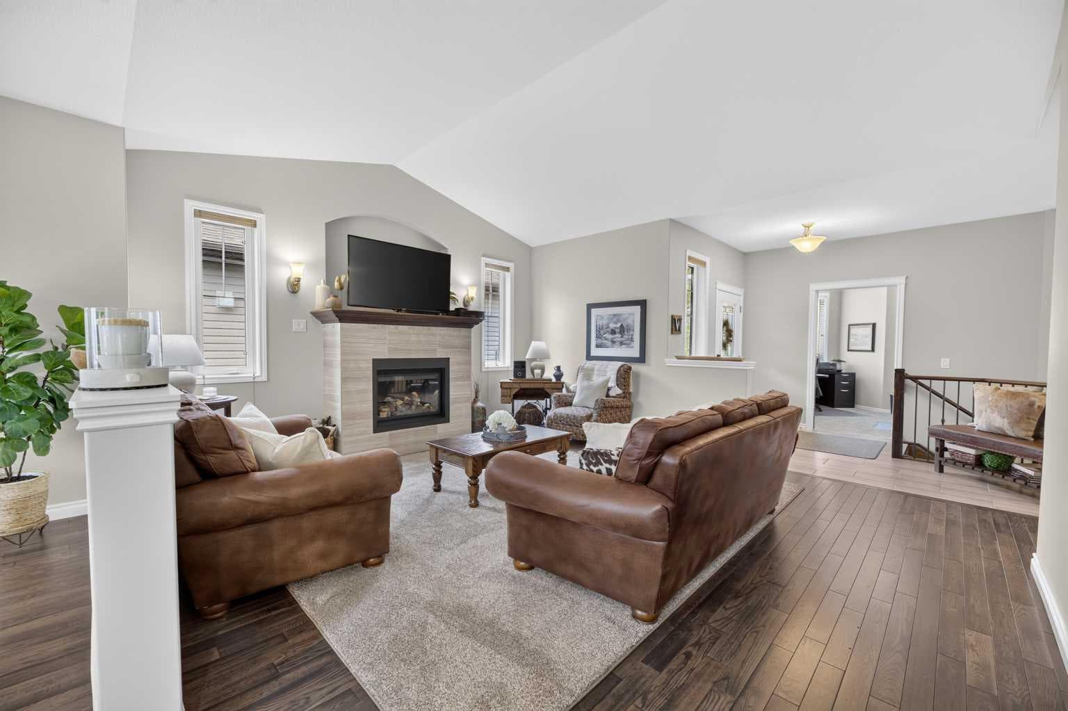 758 Stonehaven Drive — photo 5