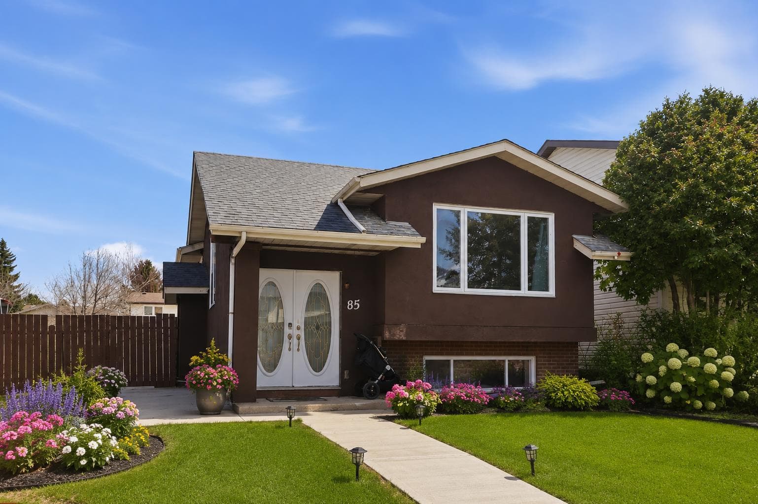 85 Abergale Close NE — photo 1