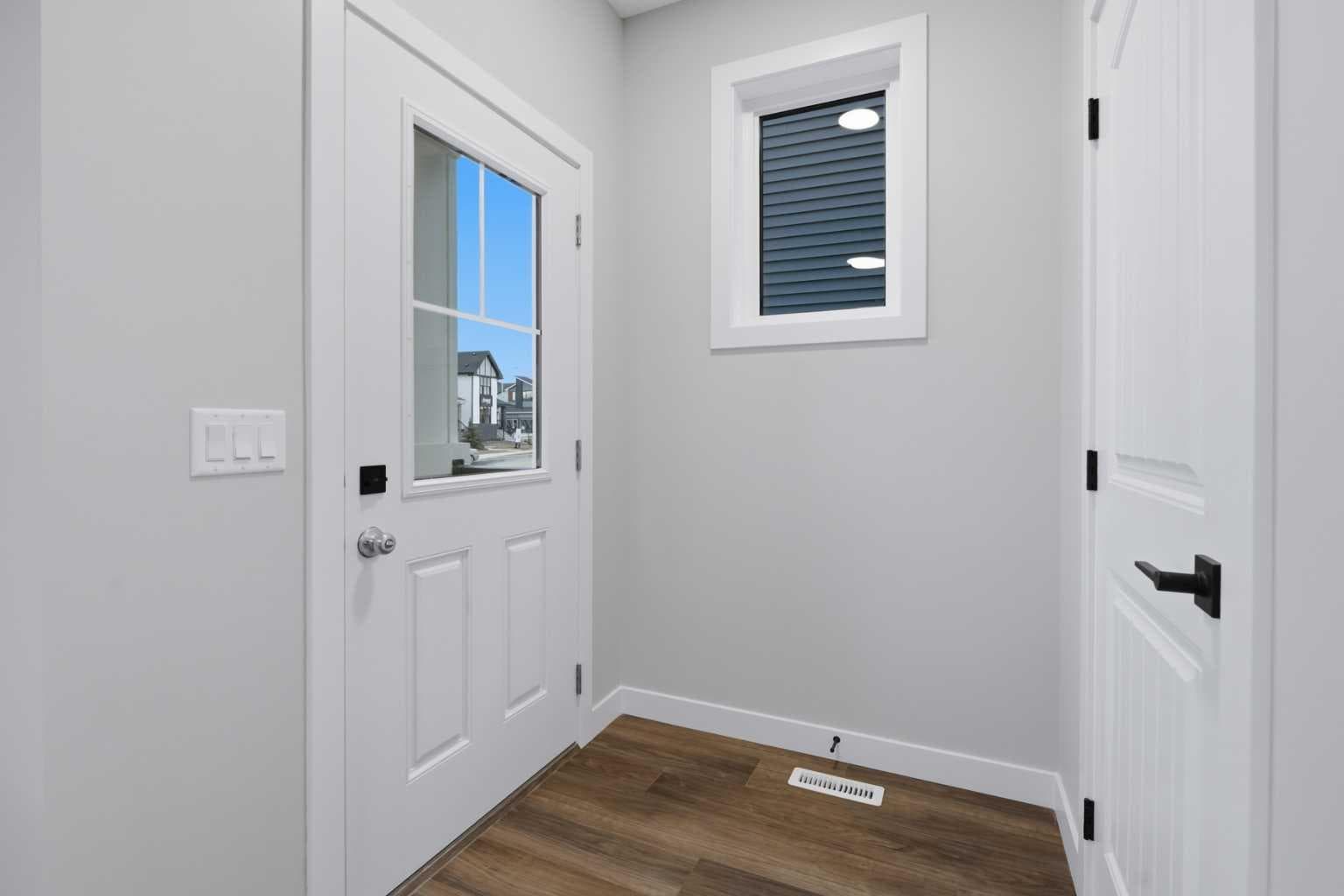 548 Bridgeport Street — photo 2