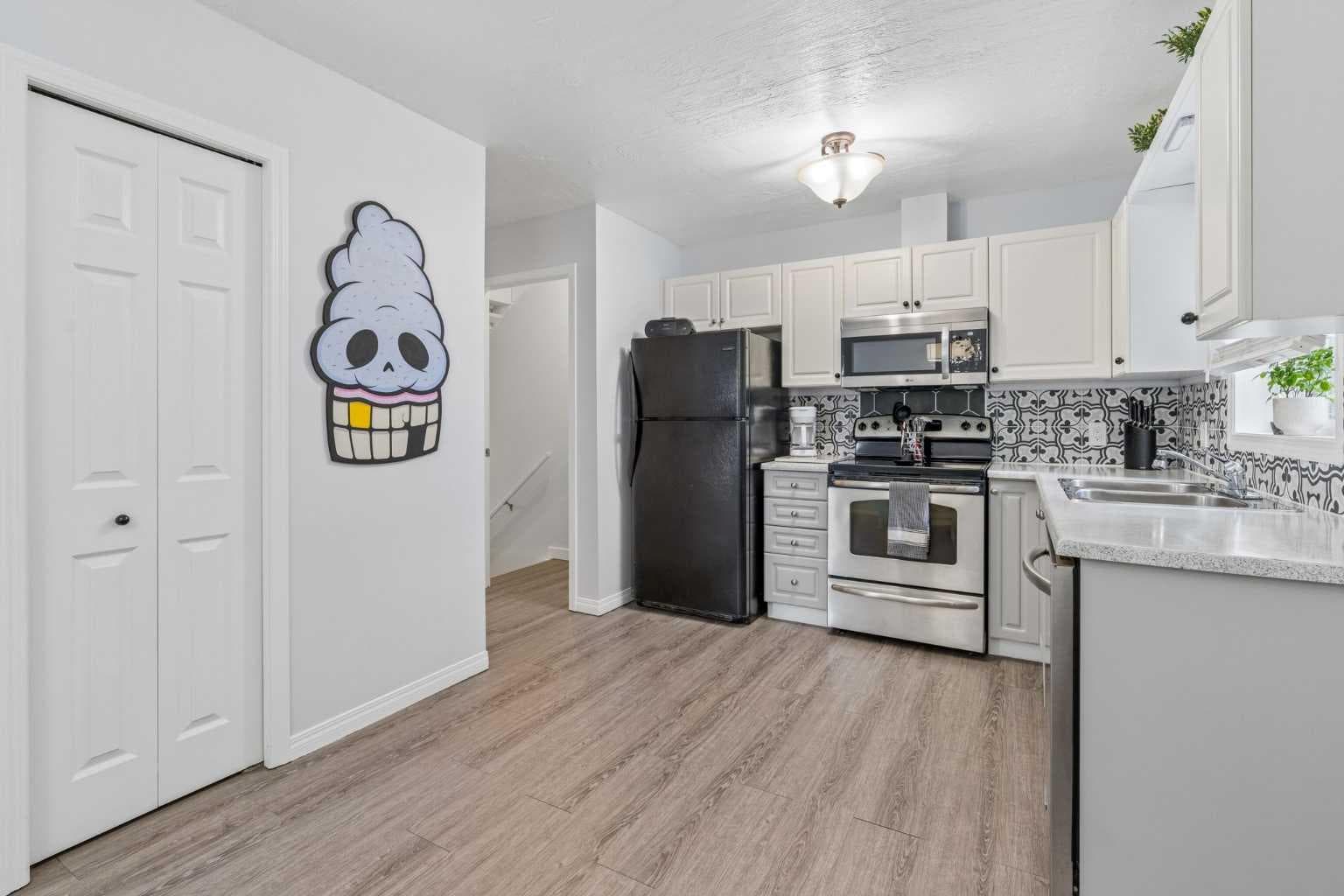 123 Stonemere Place — photo 3