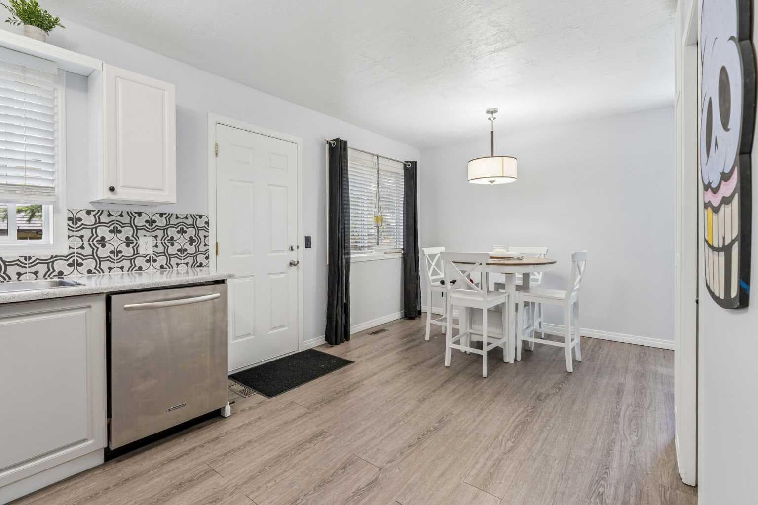 123 Stonemere Place — photo 5