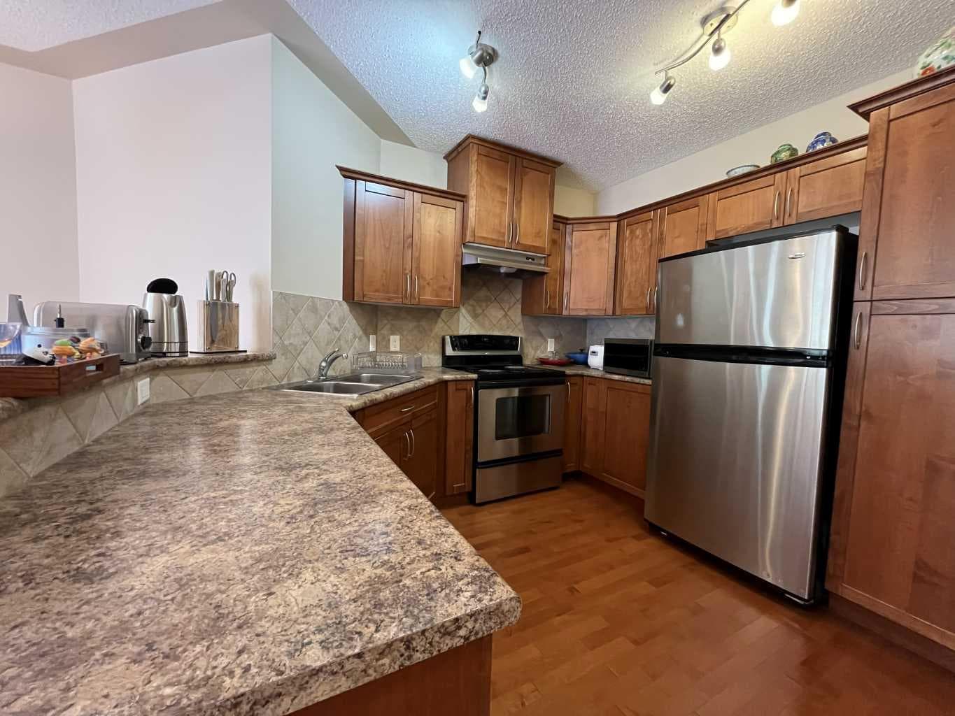 305, 30 Discovery Ridge Close SW — photo 4