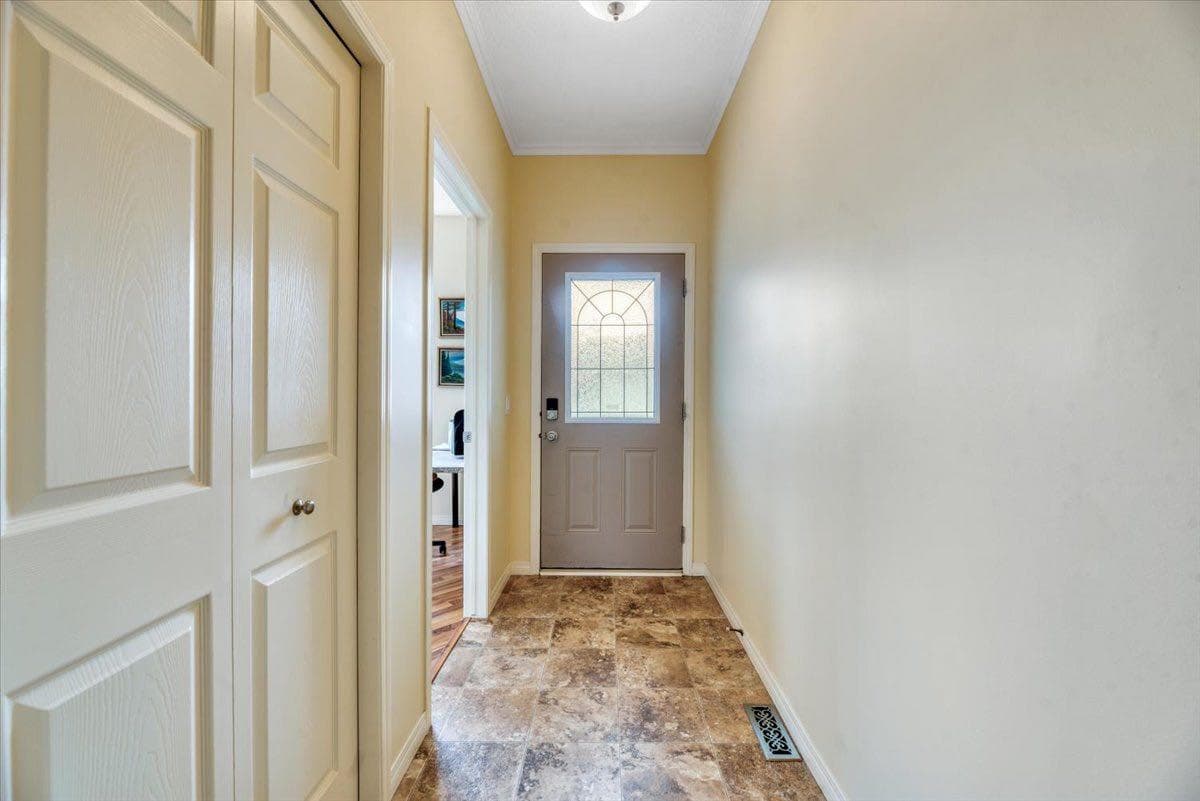 141 Ridgestone Lane — photo 4