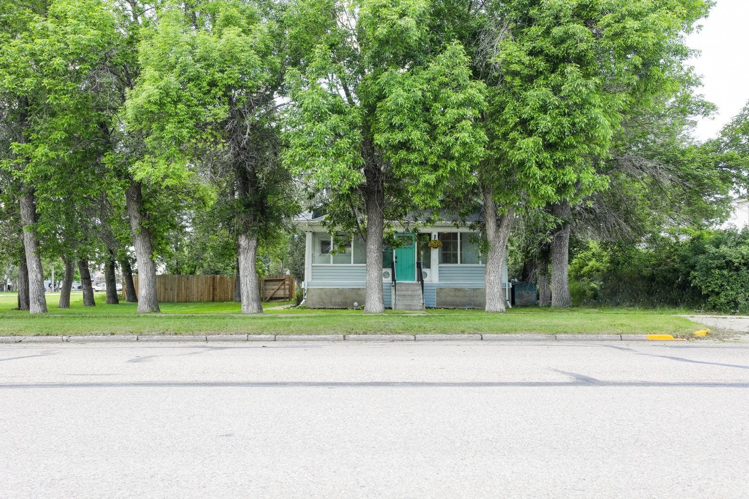 8 N 2 Street W — photo 3