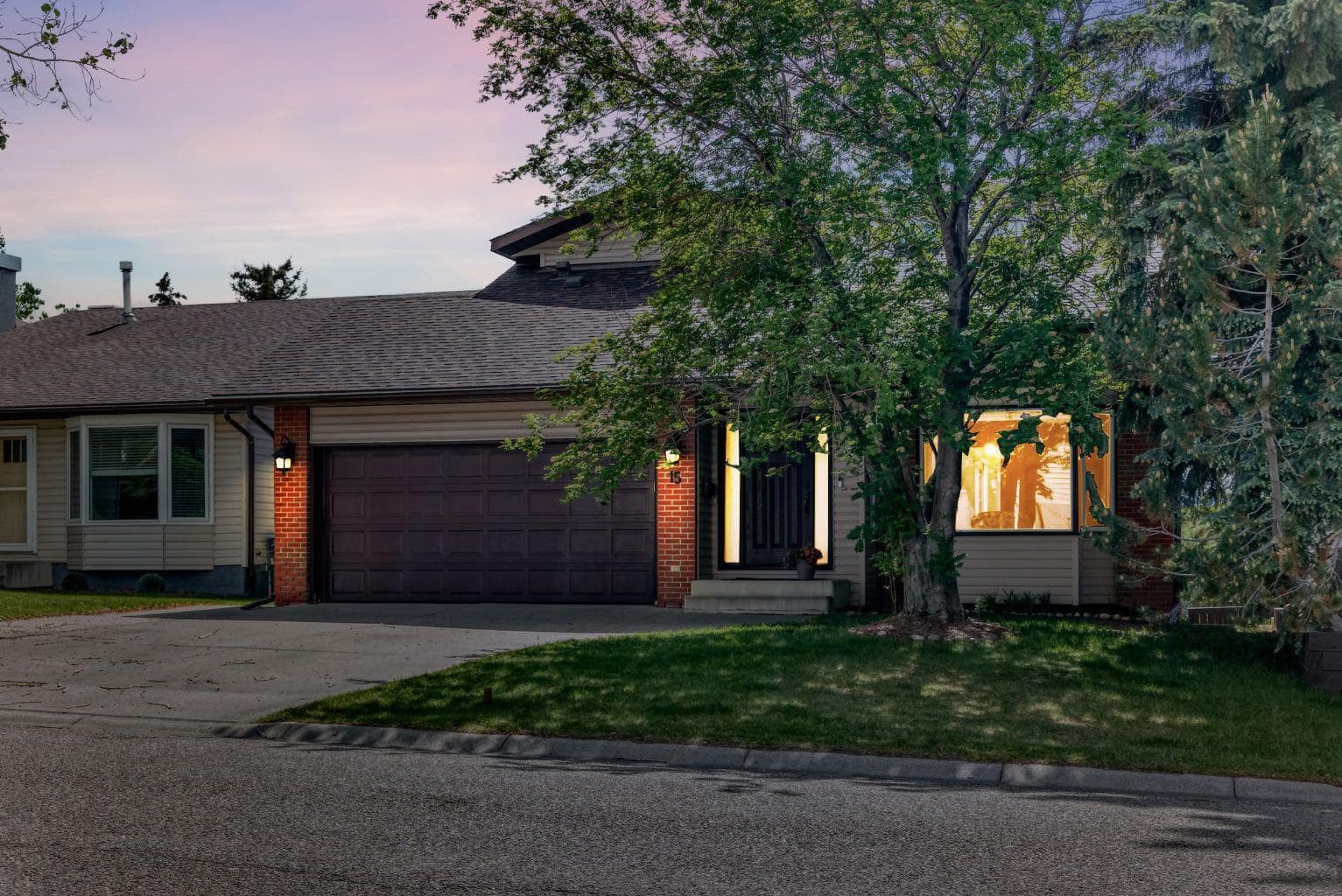 15 Hawkcliff Way NW — photo 3