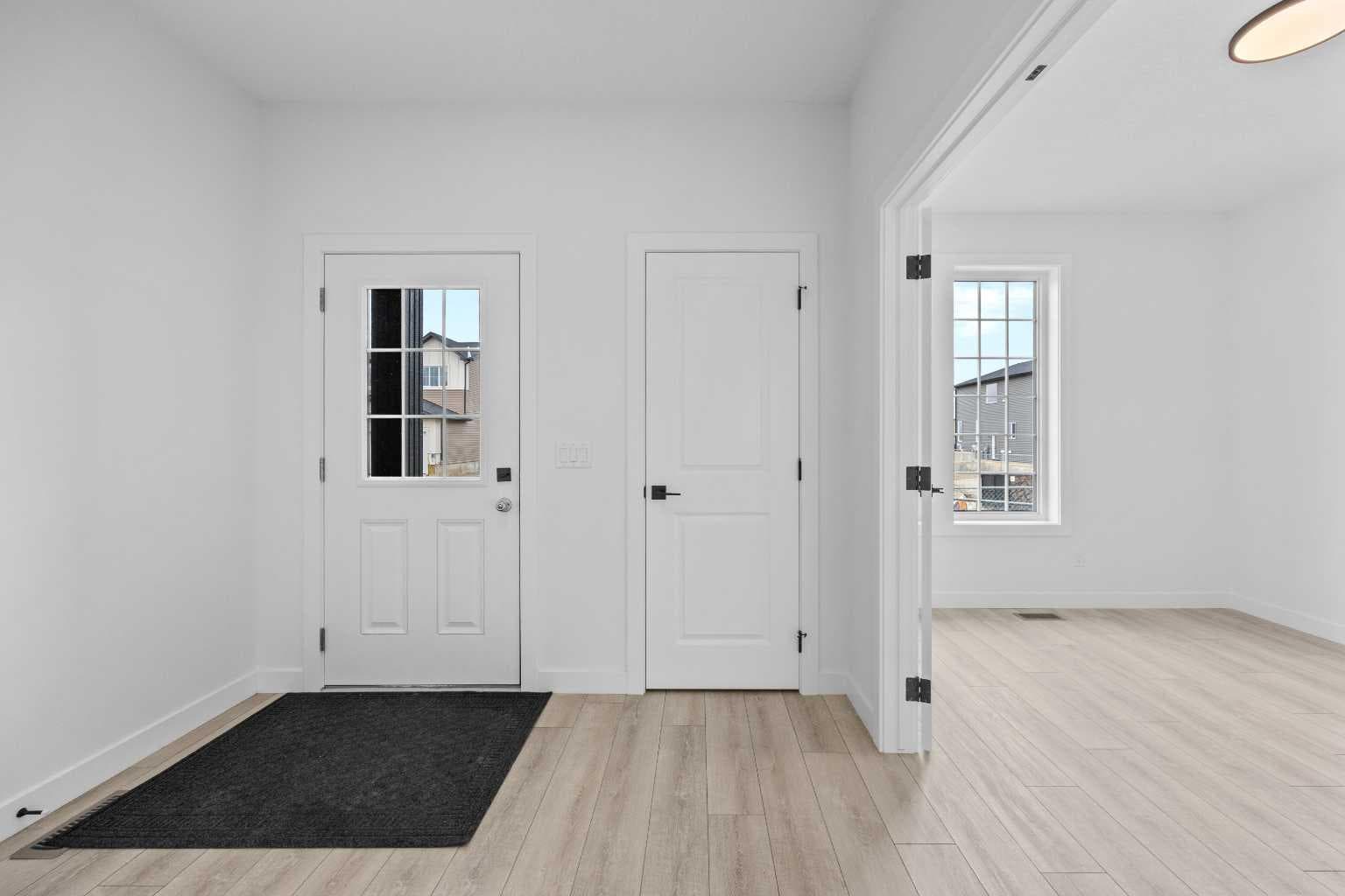 33 Hotchkiss Gardens SE — photo 3
