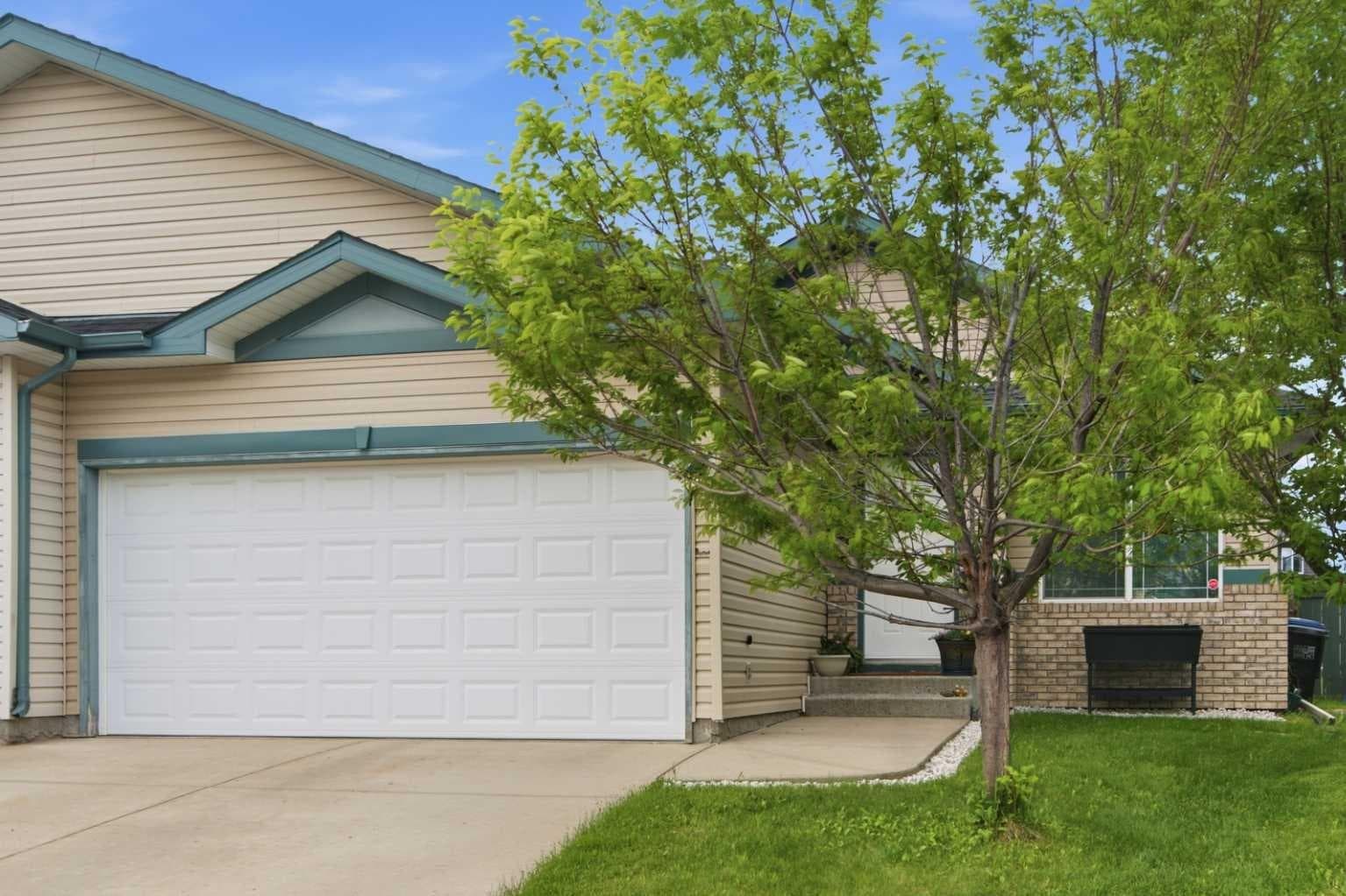 109 Canoe Square SW — photo 1