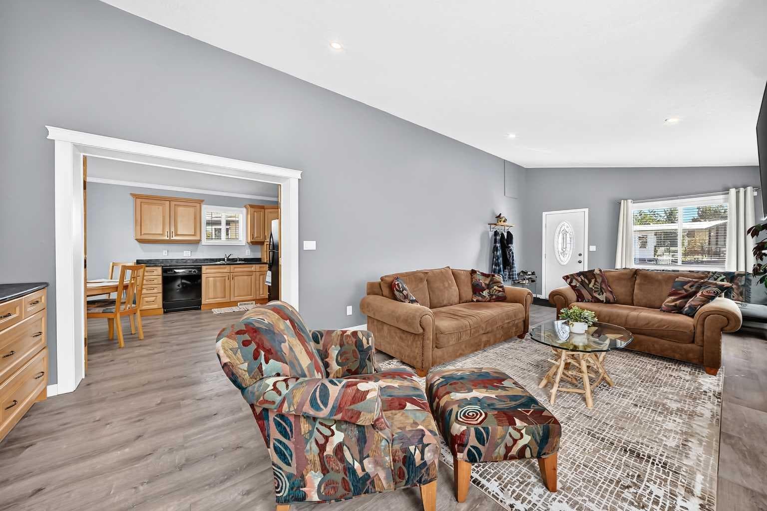 3049, 35468 Range Road 30, — photo 4