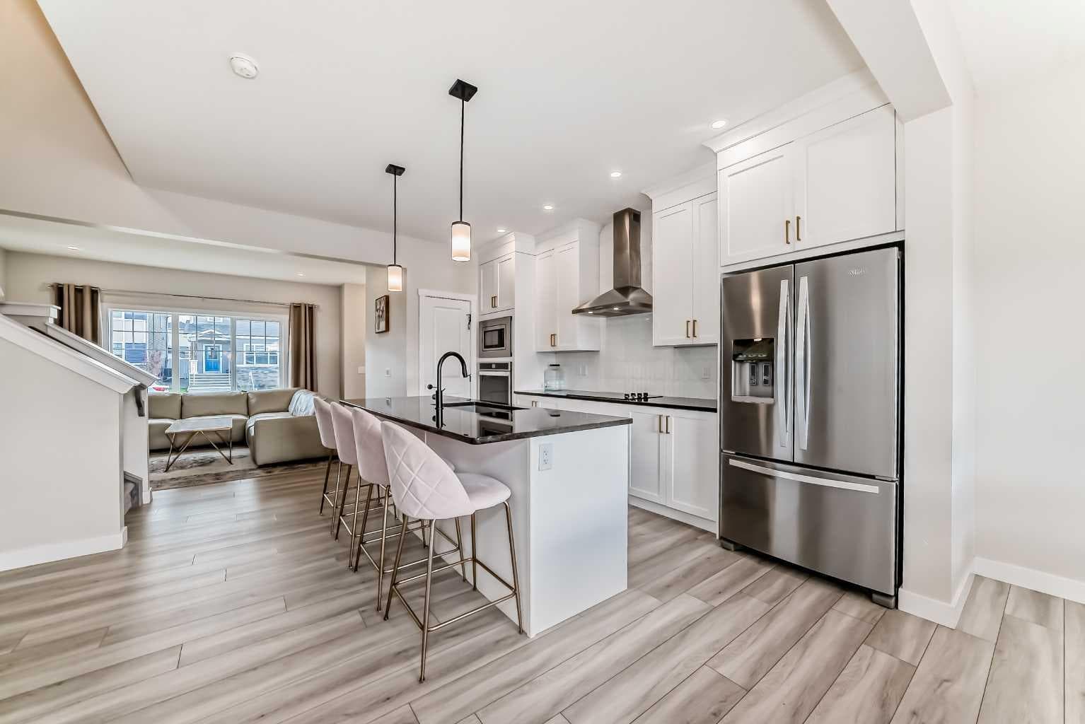 1104 Bayview Gardens SW — photo 5