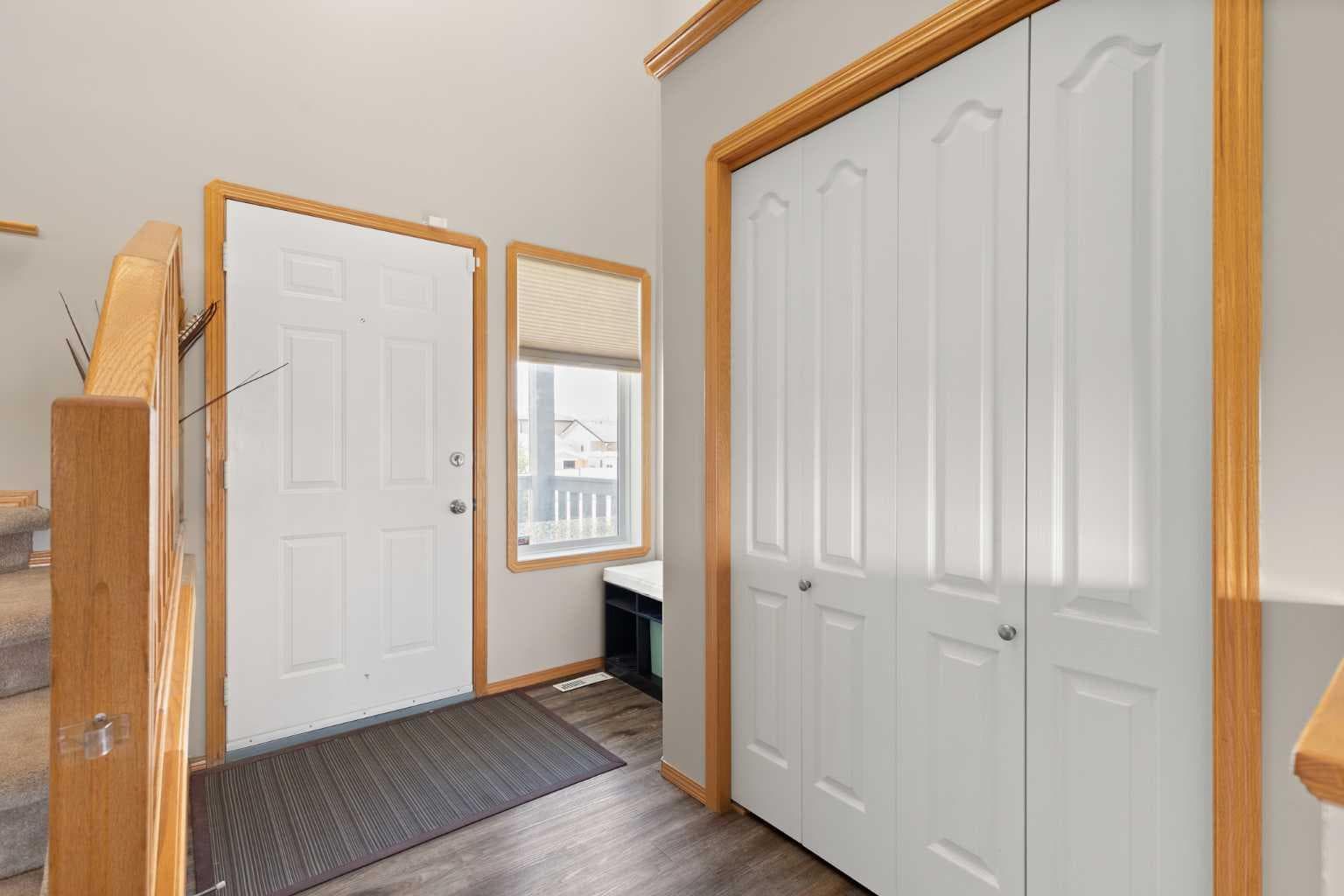 930 Kipling Crescent SW — photo 5