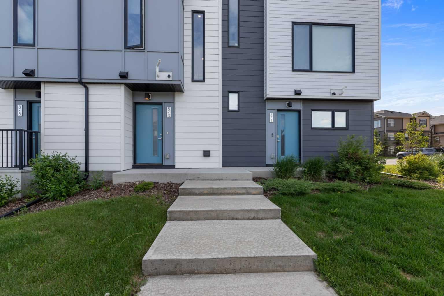 573 Evanston Link NW — photo 1