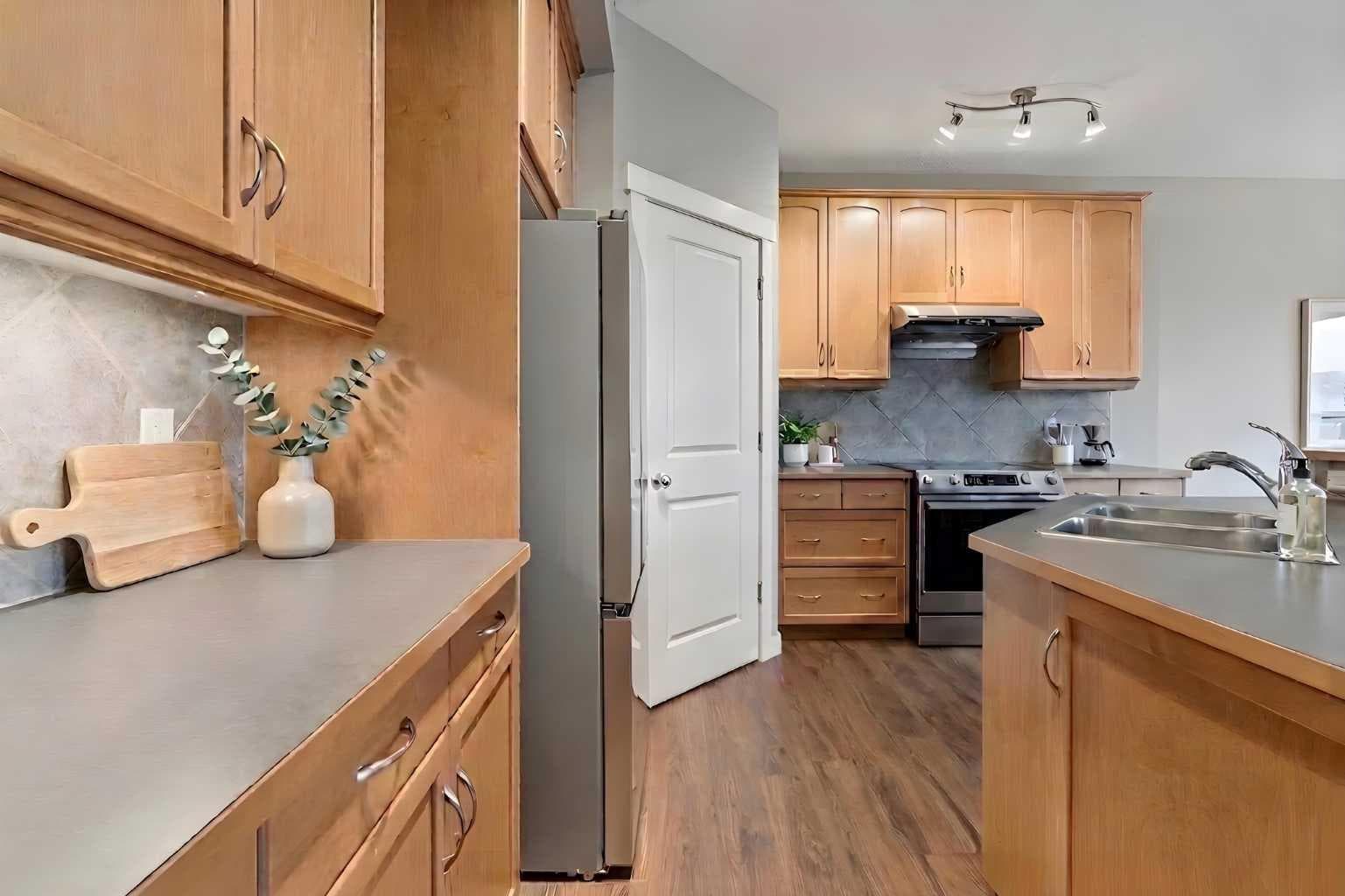327 Panamount Point NW — photo 4