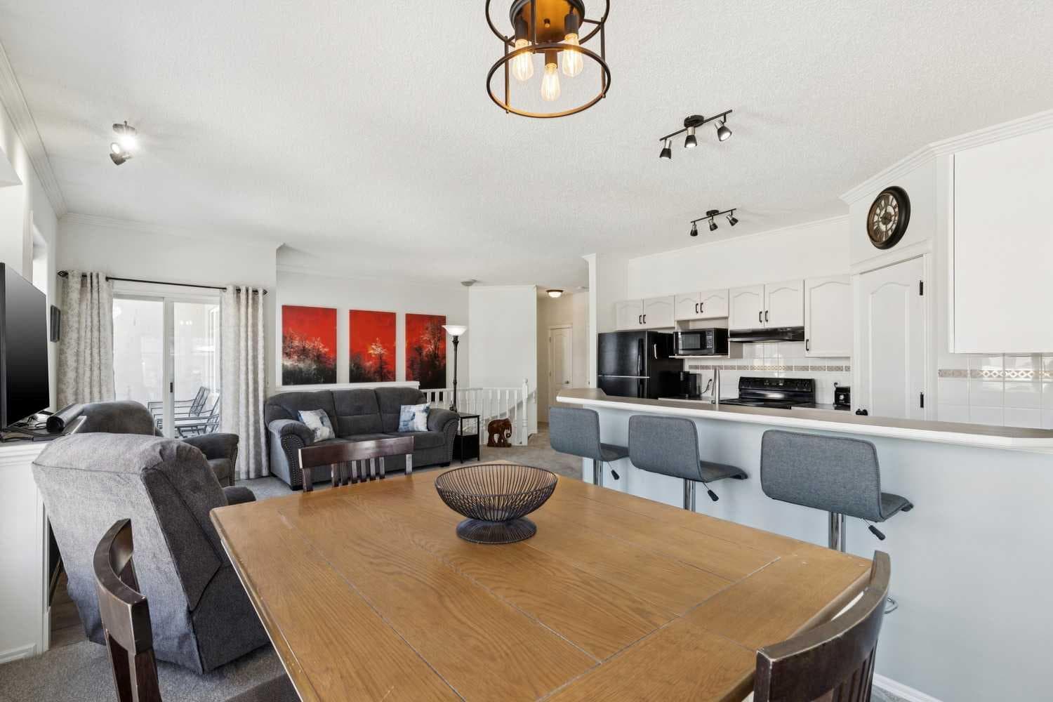 40 Edgeridge Terrace NW — photo 4