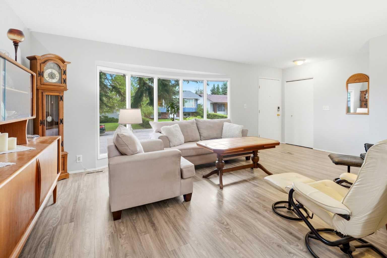 442 Queensland Place SE — photo 4