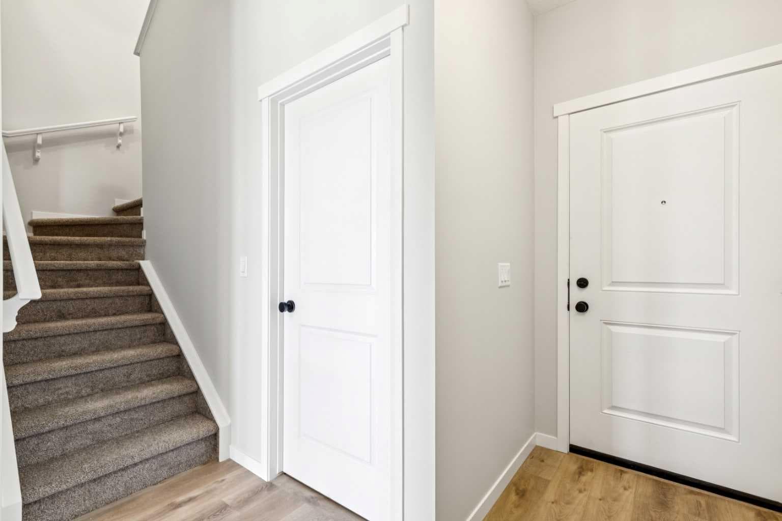 30 Hotchkiss Gardens SE — photo 2