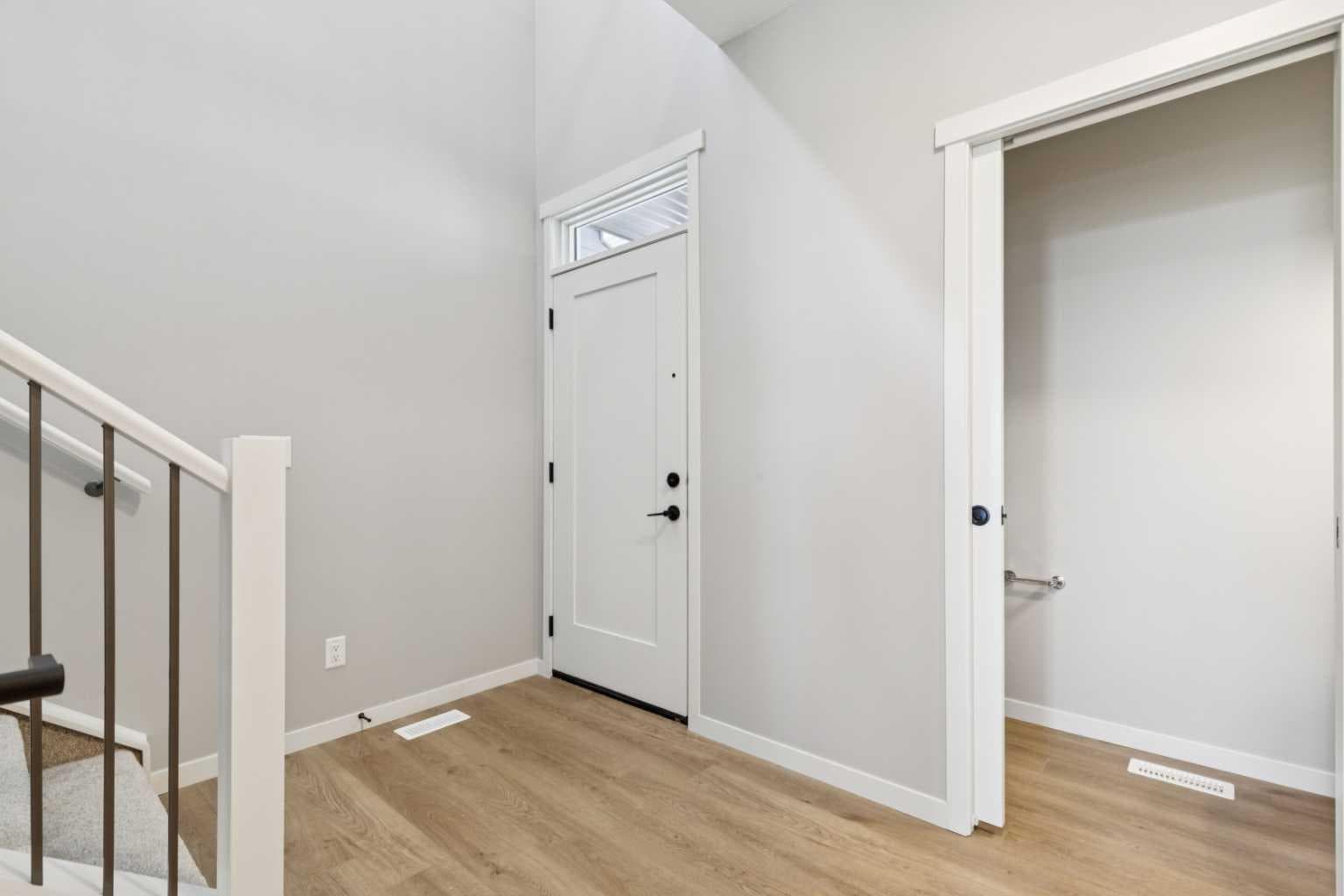 386 Hotchkiss Manor SE — photo 3
