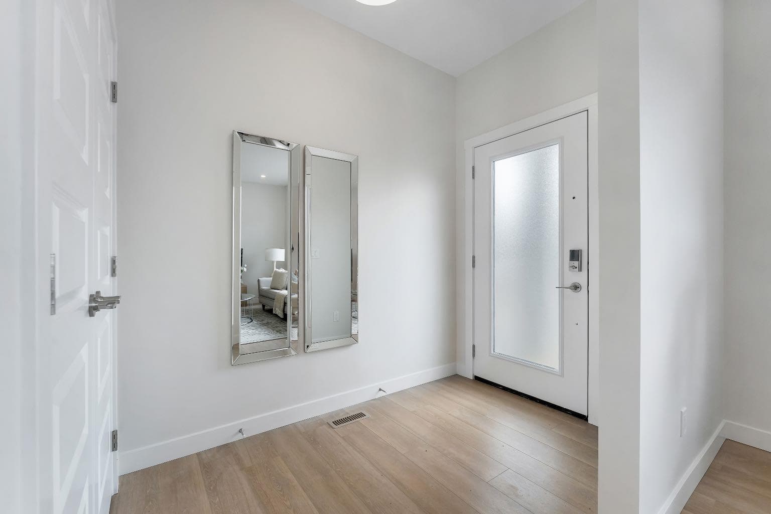 416 Lewiston Landing NE — photo 5